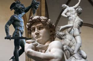 மனிதர்களின் சிலைகளின் குழு